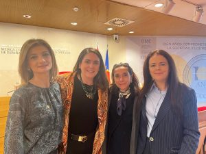 De izquierda a derecha, Elena Carrascosa, Ofelia de Lorenzo, Raquel Sánchez Sanz, vicepresidenta segunda del Foro Español de Pacientes, y Rosario Correa Rodríguez, vicepresidenta del Consejo General de Podología.